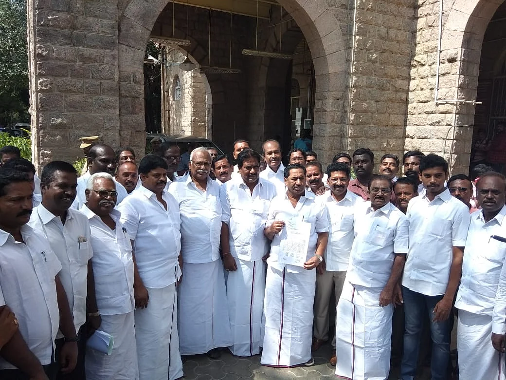 ஜெயலலிதா சிலை