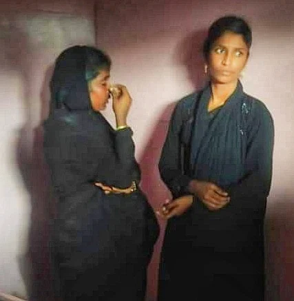 நகை திருட்டு பெண்கள்