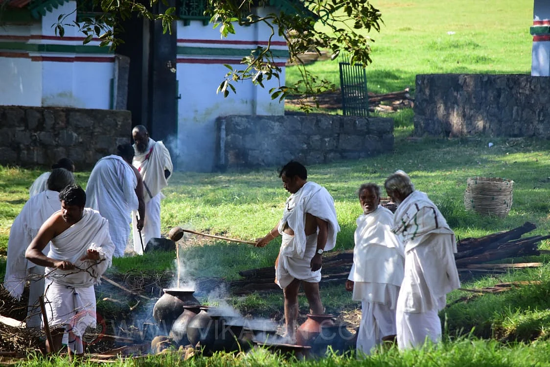 பழங்குடியின கிராமம்