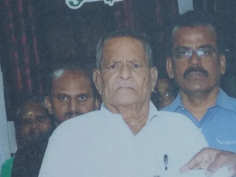 `தமிழர் நலனுக்காக ஓய்வூதியம் செலவு!' - தமிழ் ஆர்வலர்களைக் கலங்க வைத்த ஆசிரியர் ராமசாமியின் மறைவு