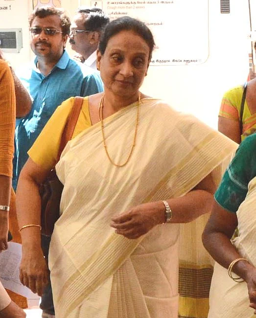 சுகாதாரத்துறை இணை இயக்குநர் யாஸ்மின்