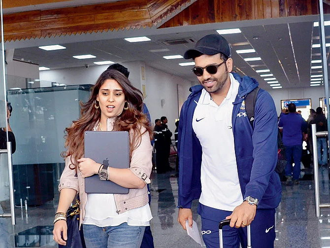`என்னைப் பற்றிப் பேசுங்கள்; குடும்பத்தை இழுக்காதீர்கள்!'- சர்ச்சையால் வருந்தும் ரோஹித்