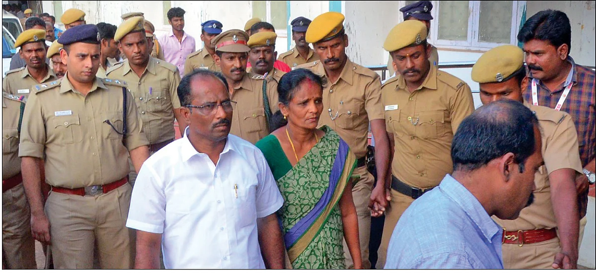 போலீஸ் பாதுகாப்பு வளையத்தில் ஆரோக்கிய சாந்தாராணி