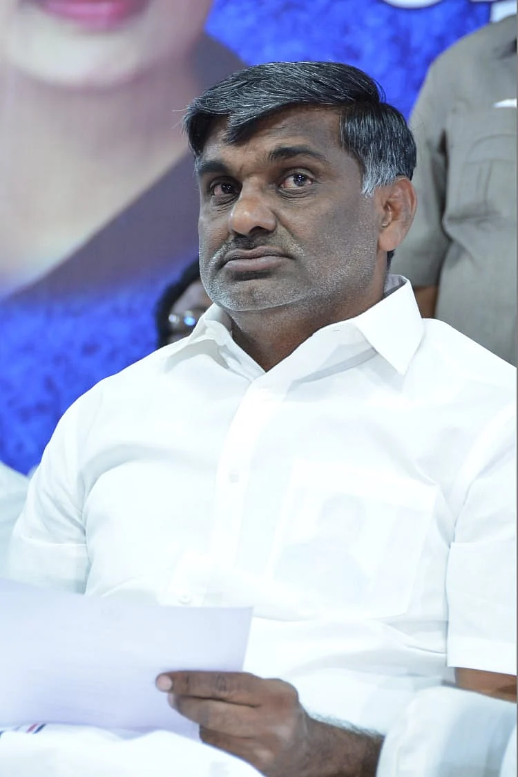 அமைச்சர் வீரமணி