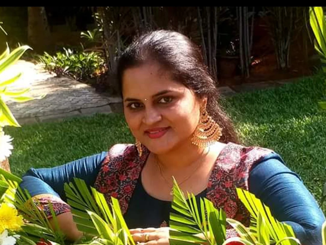 ``ராதிகா மேம் அறை விட்டாங்க; ரம்யா மேம் சோறு போட்டாங்க!'' - ஸ்வேதா