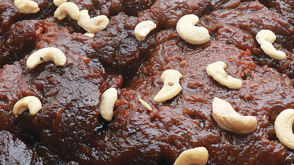 கீழக்கரை கருப்பட்டி துதல்