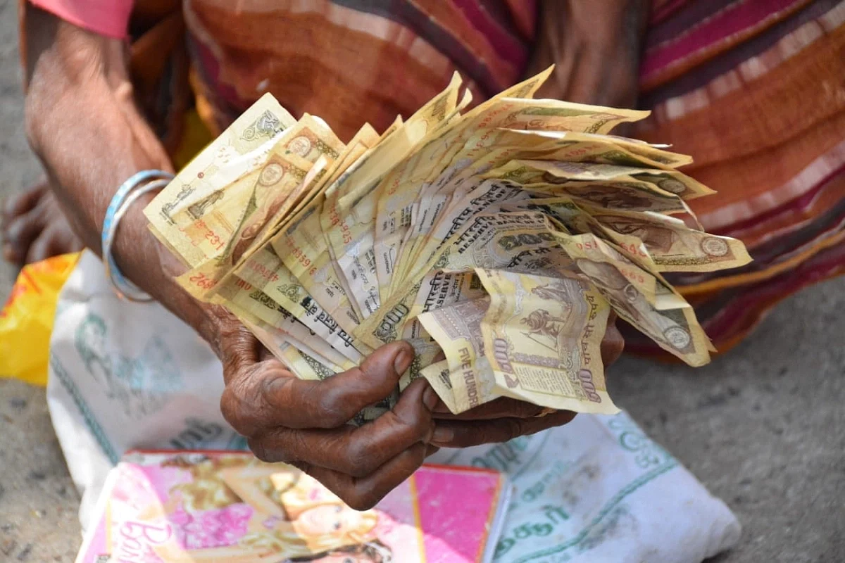 பழைய ரூபாய் நோட்டுகள்