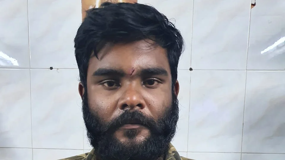 டிரைவர் லோகேஷ்வரன்