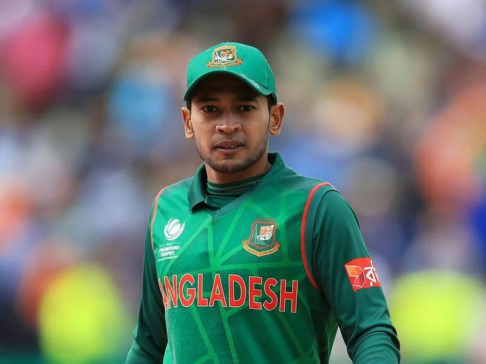 `வாழ்க்கையைவிட கிரிக்கெட் பெரியதல்ல..!'- பாகிஸ்தான் தொடரில் இருந்து விலகிய முஷ்பிகுர் ரஹீம்