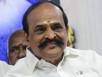 ``ரஜினி பேசியதற்கு அவரேதான் விளக்கம் தர வேண்டும்!” - அமைச்சர் கடம்பூர் ராஜு