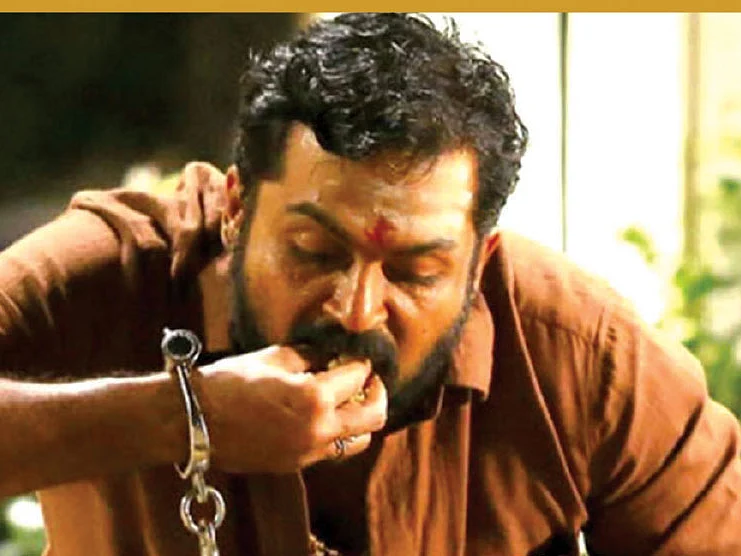 வாசகர் மேடை:
உத்தம வில்லன்கள்