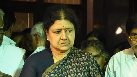 சசிகலா