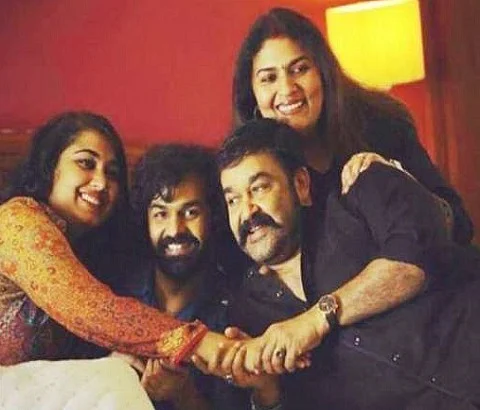 மோகன்லால் குடும்பம்
