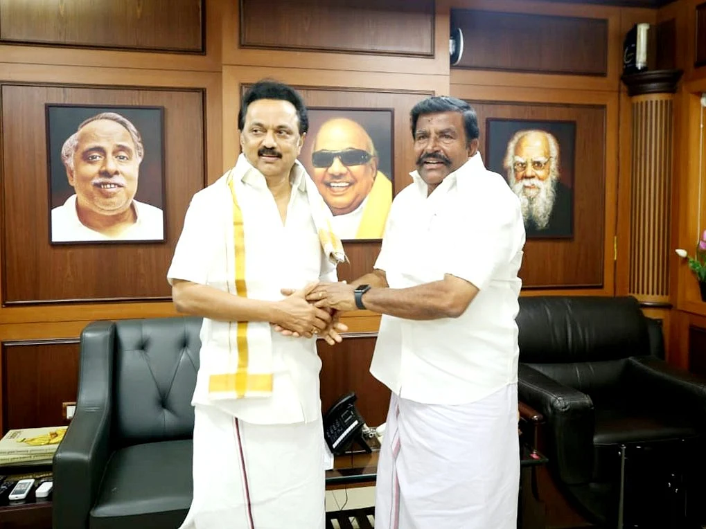 `டெல்லிக்கு டி.ஆர்.பாலு; அறிவாலயத்துக்கு கே.என்.நேரு!' - திடீர் மாற்றத்தின் பின்னணி