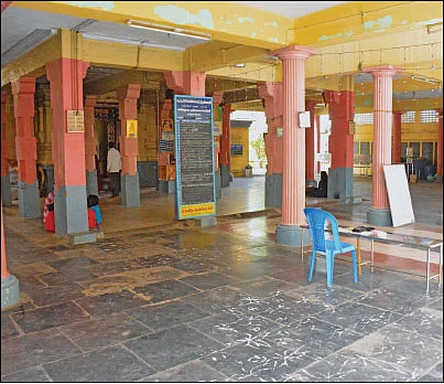 ஓம்கார வடிவில் 11 கணபதிகள்!