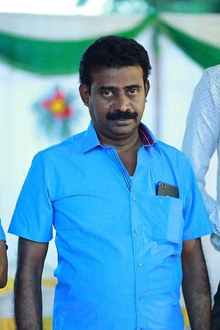 சே.மதியழகன்
விவசாயி
அறுவடை இயந்திர முகவர்
வைத்தீஸ்வரன்கோயில்