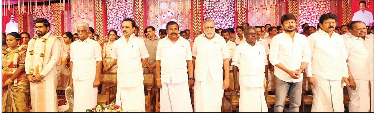 தஞ்சை திருமண விழாவில் மு.க.ஸ்டாலின், திவாகரன் உள்ளிட்டோர்