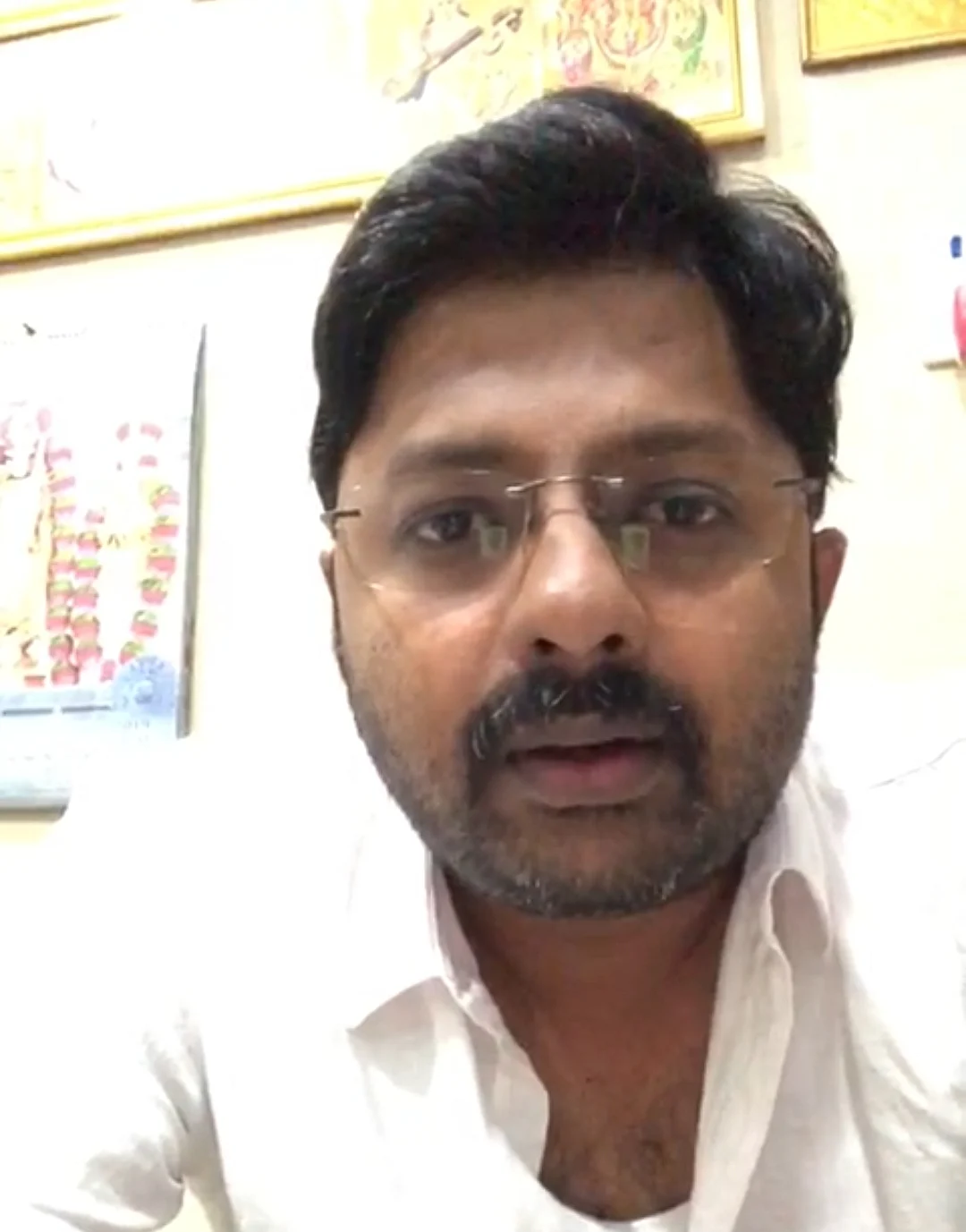 ஹோட்டல் உரிமையாளர் தினேஷ்குமார்