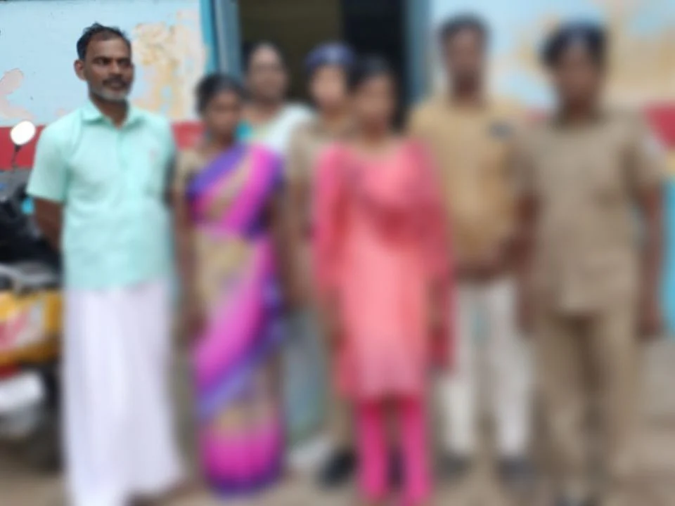 `பெற்றோருக்கு பாரமாக இருக்க விரும்பல!’- மாயமான மாணவியைக் கண்டுபிடிக்க உதவிய முகநூல் நண்பர்கள்