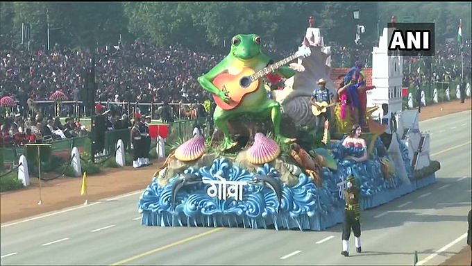 கோவா சார்பில் அணி வகுப்பு வாகனம்