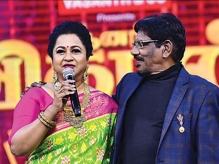 டாப்ஸி தேவதை... விஜய்யின் அன்பு... 160 முறை கன்னத்தில் அறைந்த நீலாம்பரி!