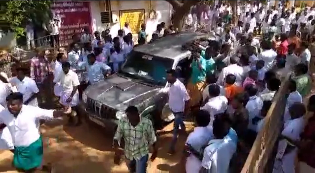 தி.மு.க இருதரப்புக்கிடையே மோதல்!