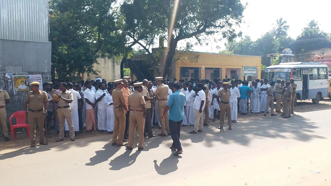 தேர்தல் தி.மு.க. வினர்.
