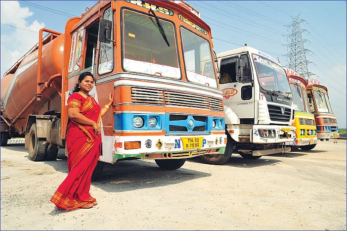 நஜ்முனிஷா