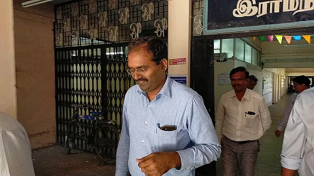 டி.என்.பி.எஸ்.சி செயலாளர் நந்தகுமார்