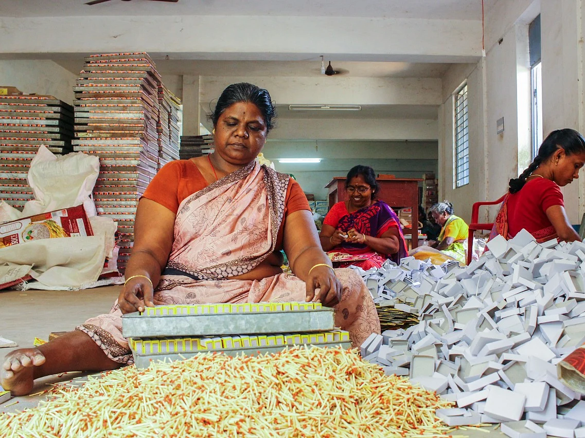 `புதிய வெளிச்சத்தைத் தருமா மத்திய பட்ஜெட்?' -அறிவிப்புக்காகக் காத்திருக்கும் தீப்பெட்டி தொழிலாளர்கள்