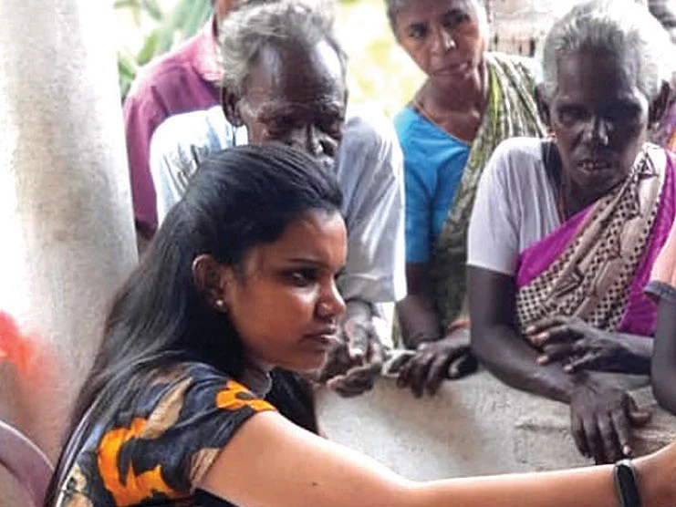 துணையாய் நின்றது சமூகம். துயர் கடந்தேன்!