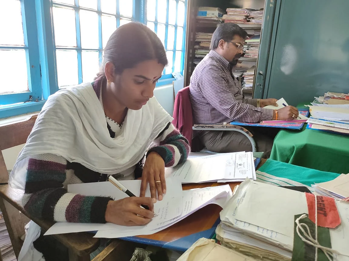 `பால்பாயின்ட் பேனாக்களுக்கும் தடை!'- சூழல் பாதுகாப்பில் முன்னோடியாகும் குன்னூர்