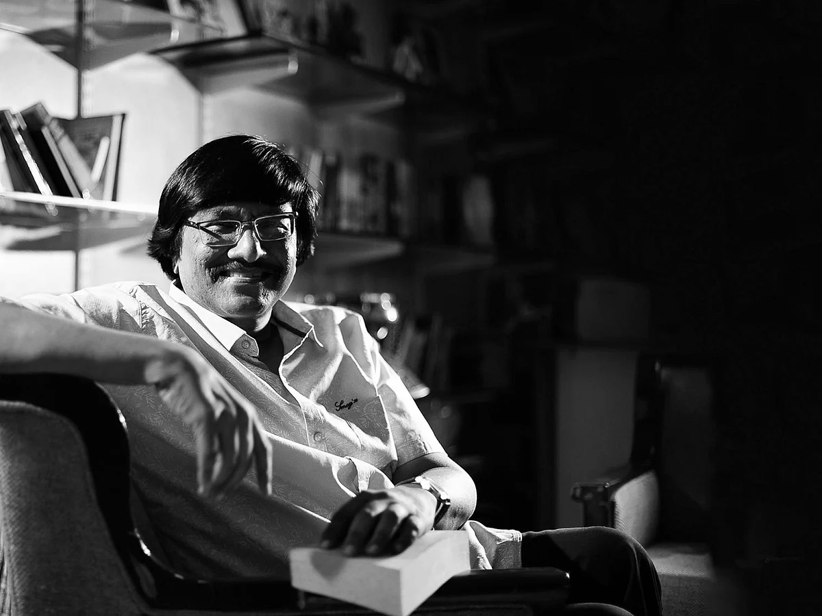 `அறுவை சிகிச்சைக்கு என் உடலை ஒரு கேக் போல் ஒப்புக்கொடுத்தேன்' - கவிஞர் மனுஷ்ய புத்திரன்