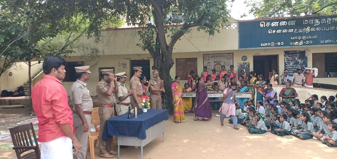 விழாவில் மாணவ, மாணவிகள்