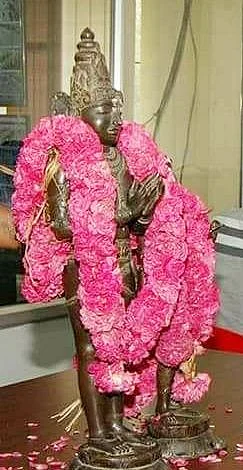 ராஜராஜ சோழன் சிலை