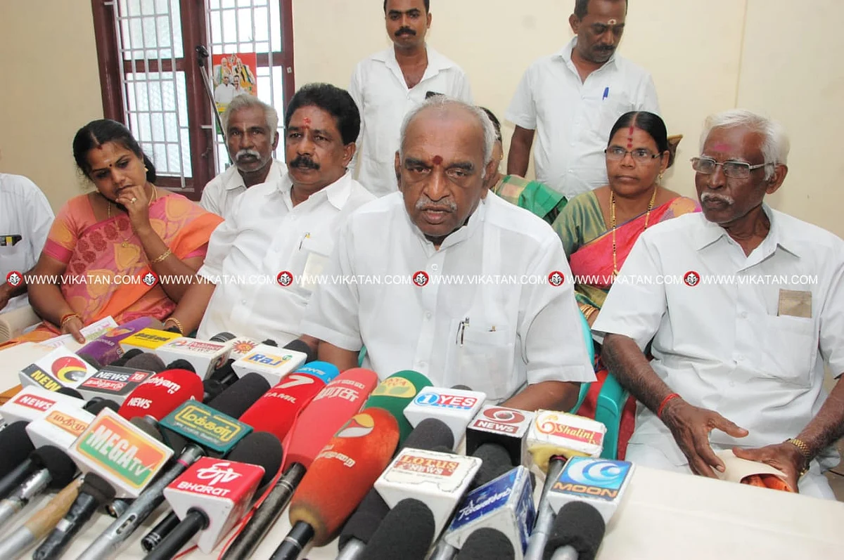 செய்தியாளர் சந்திப்பில் பொன்.ராதாகிருஷ்ணன்