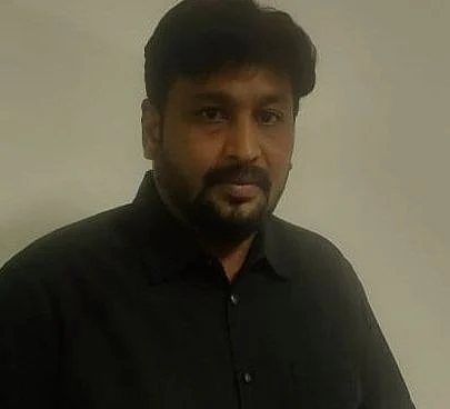ஹெச்.ஆர். சீனியர் மேனேஜர் கார்த்திக் சேதுராமன்