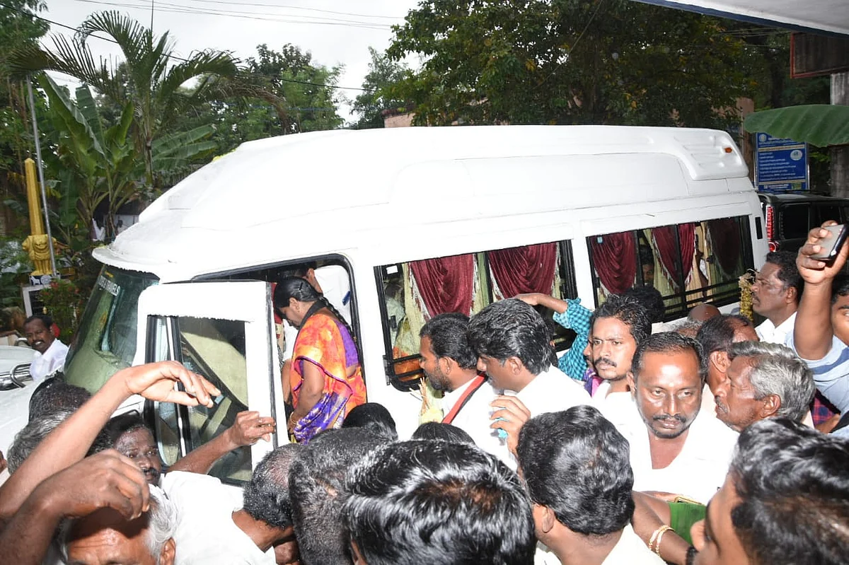 தி.மு.க கவுன்சிலர்கள்