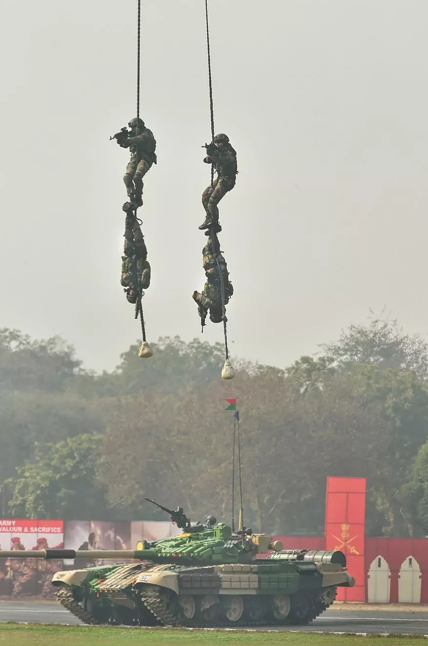 ராணுவ தின அணிவகுப்பு