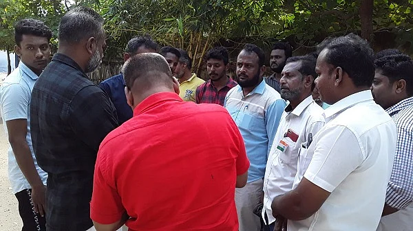 பாதிக்கப்பட்டவர்களுக்கு ஆறுதல்