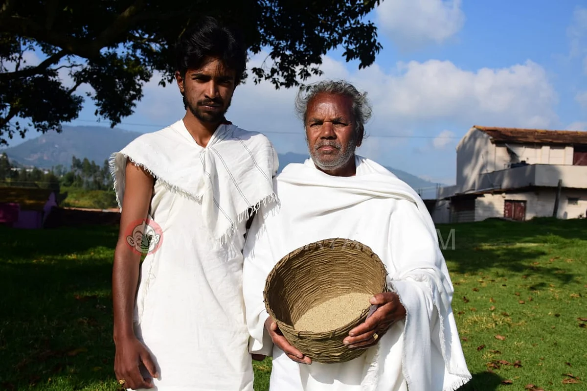 பழங்குடியின கிராமம்
