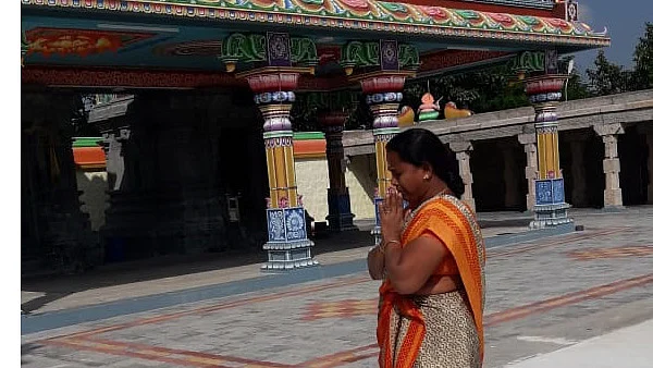 கோயிலில் வேண்டும் மல்லிகா