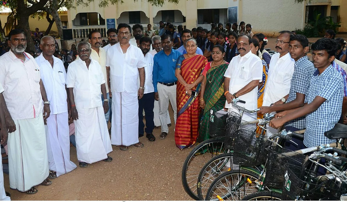 விலையில்லா மிதிவண்டி வழங்கல்