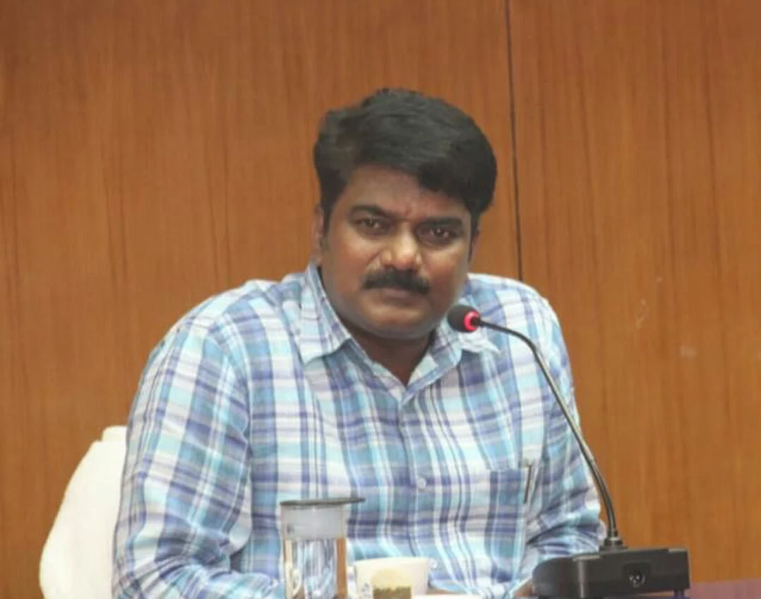 துணை ஆணையர் மகேஷ்குமார்