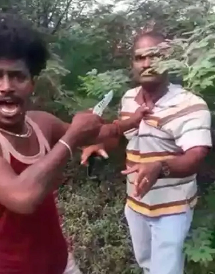 கத்தி முனையில் சி.ஐ.எஸ்.எப்