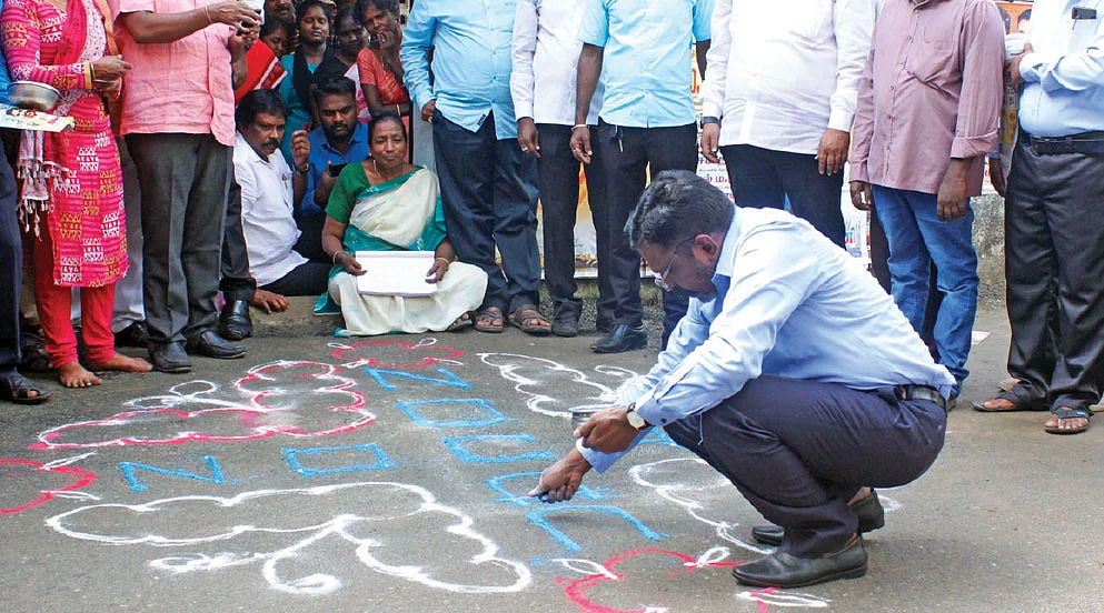 கோலமிடும் திருமாவளவன்