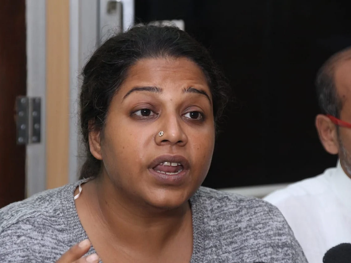 `கோலம்’ காயத்ரிக்கு பாகிஸ்தானோடு தொடர்பு... காவல்துறை ஆணையர் சொல்வது உண்மையா?!