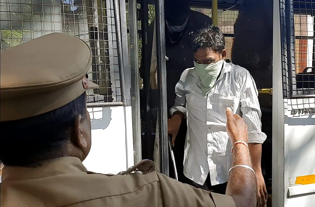 அயனாவரம் வழக்கில் கைதானவர்