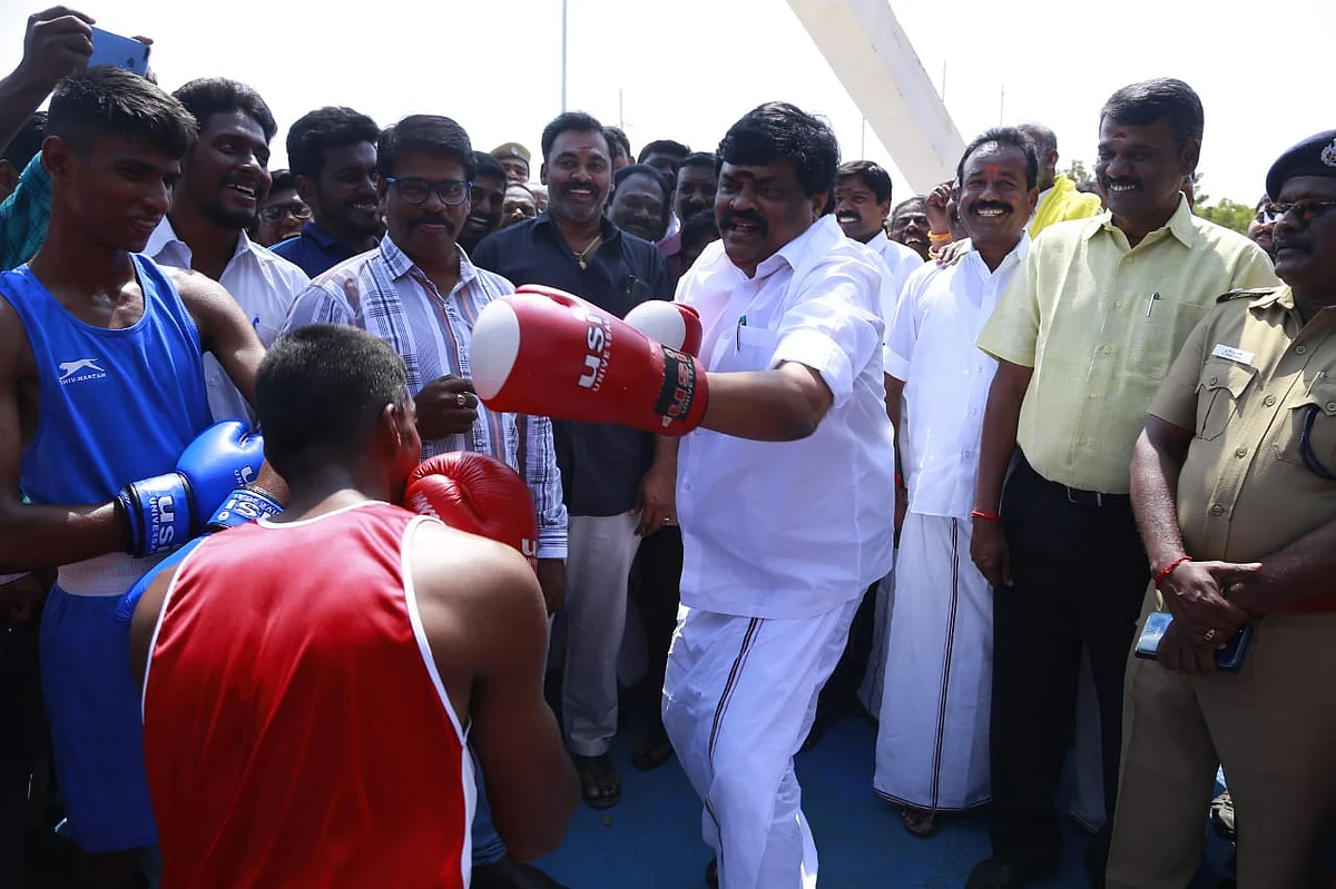 குத்துச்சண்டையில் கே.டி.ஆர்