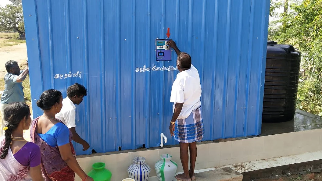 1 ரூபாய் போட்டால் 1 குடம் குடிநீர்